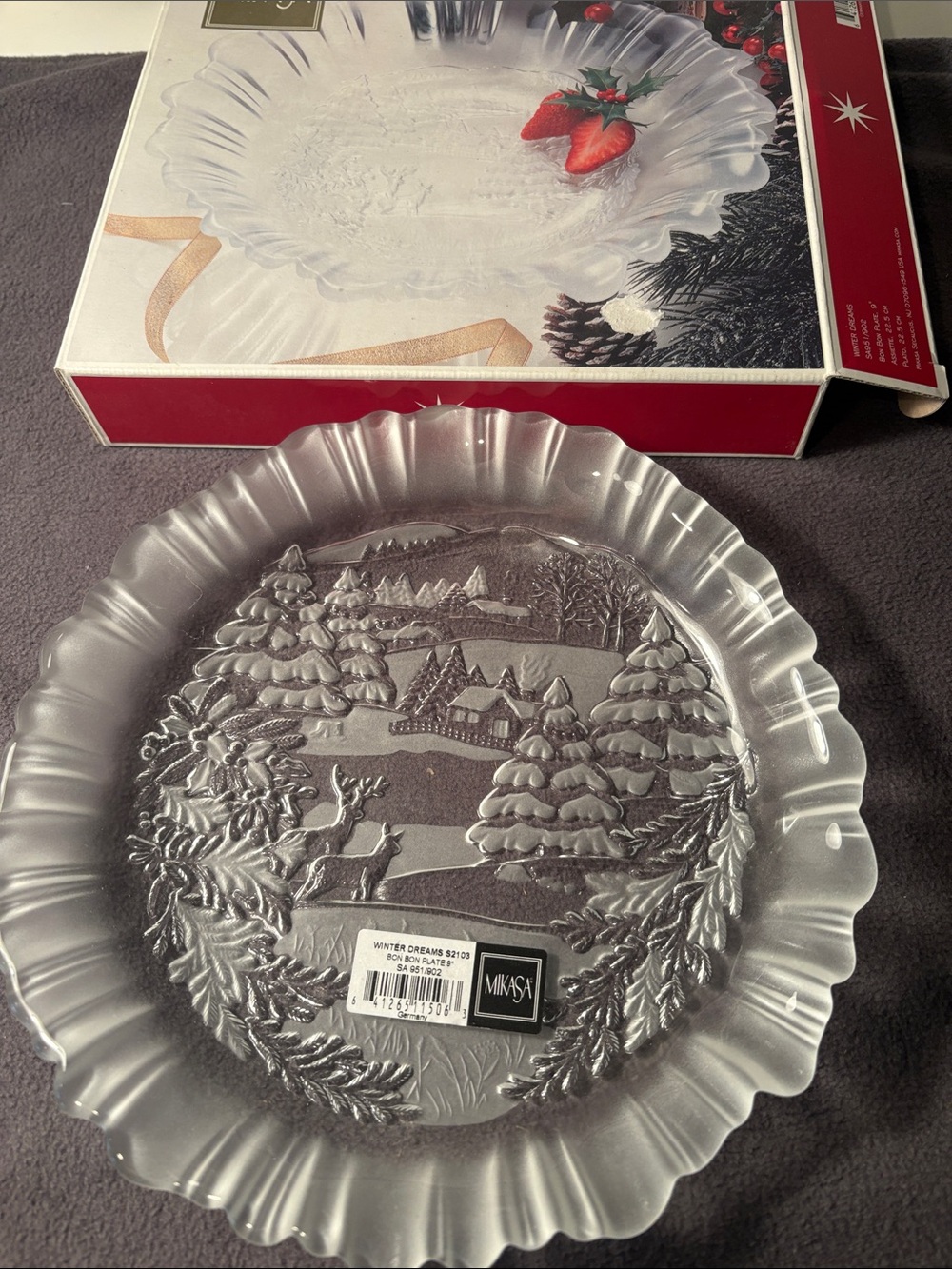 Vintage Mikasa crystal frosted winter dreams bonbon plate never used in box